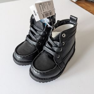 The Children's Place Size 5 Booties NWT
